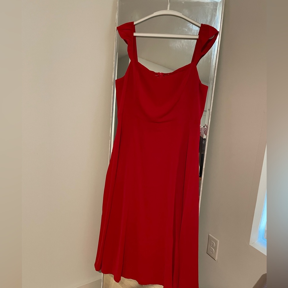 Elegant Red Sleeveless Dress